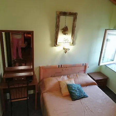 In With Balcony, Air Conditioning, Wifi, Washing Machine 3573-1 Apartment Sutomiscica