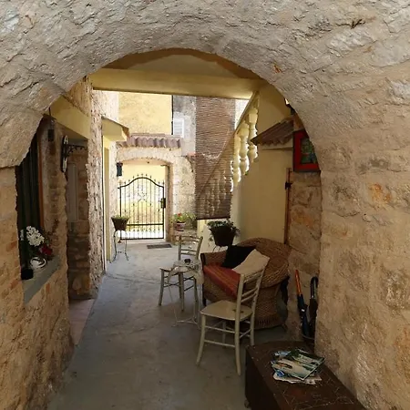 In With Balcony, Air Conditioning, Wifi, Washing Machine 3573-1 Apartment Sutomiscica