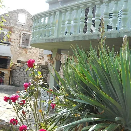 In With Balcony, Air Conditioning, Wifi, Washing Machine 3573-1 Apartment Sutomiscica